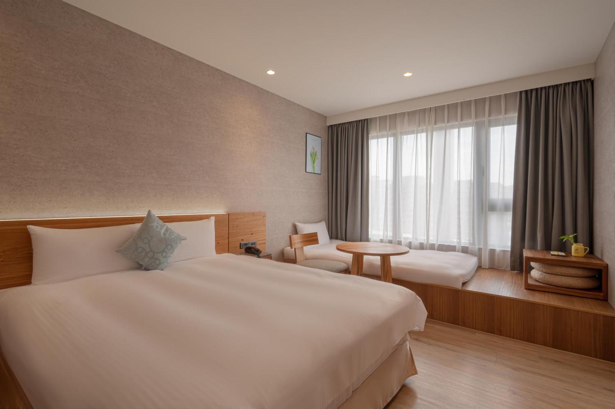In Joy Hotel Taichung Exterior foto