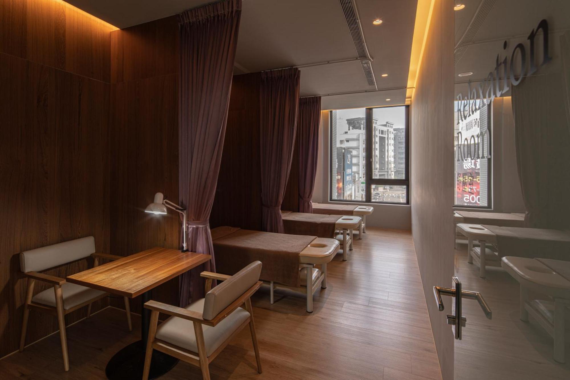 In Joy Hotel Taichung Exterior foto