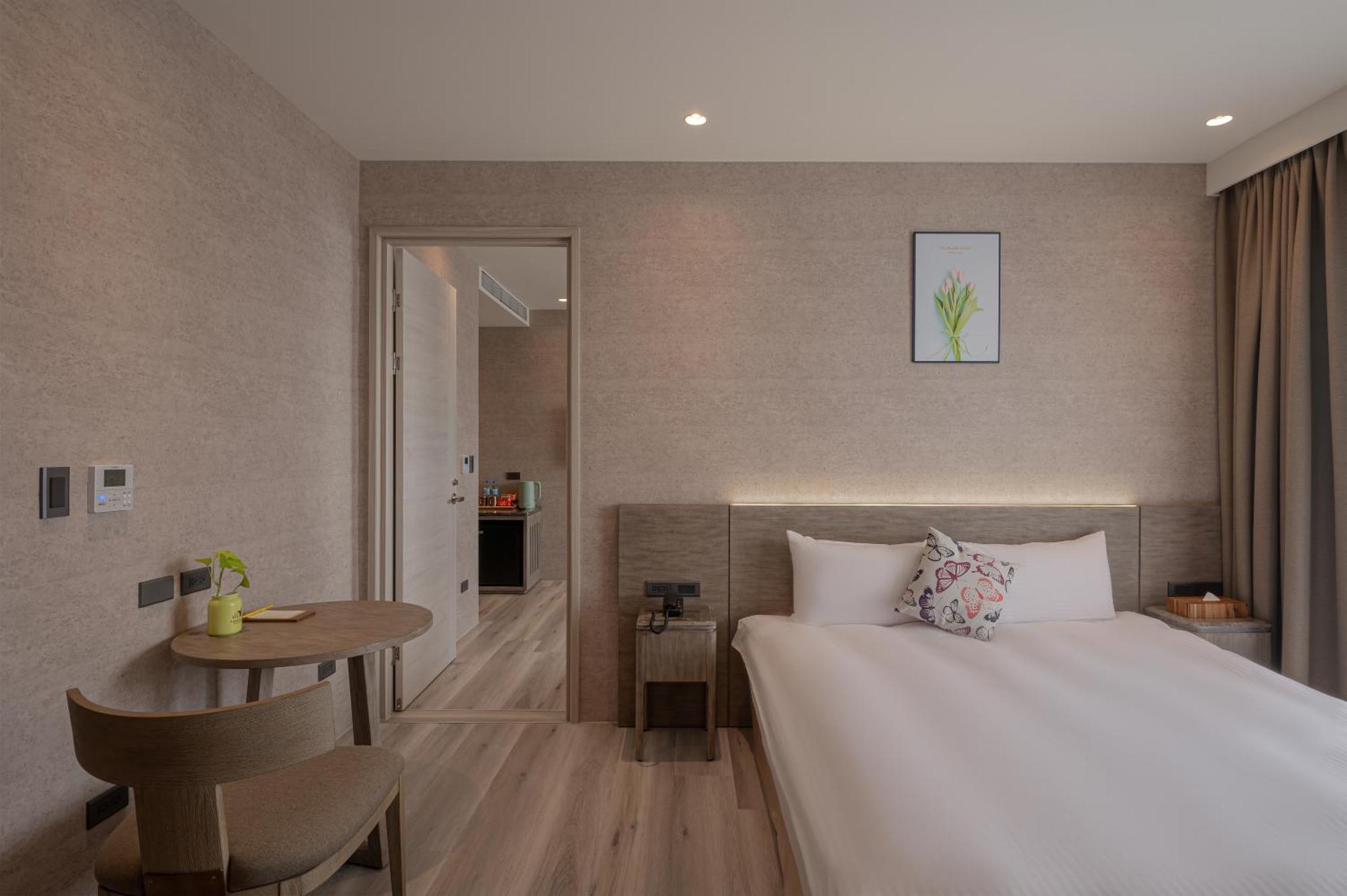In Joy Hotel Taichung Exterior foto